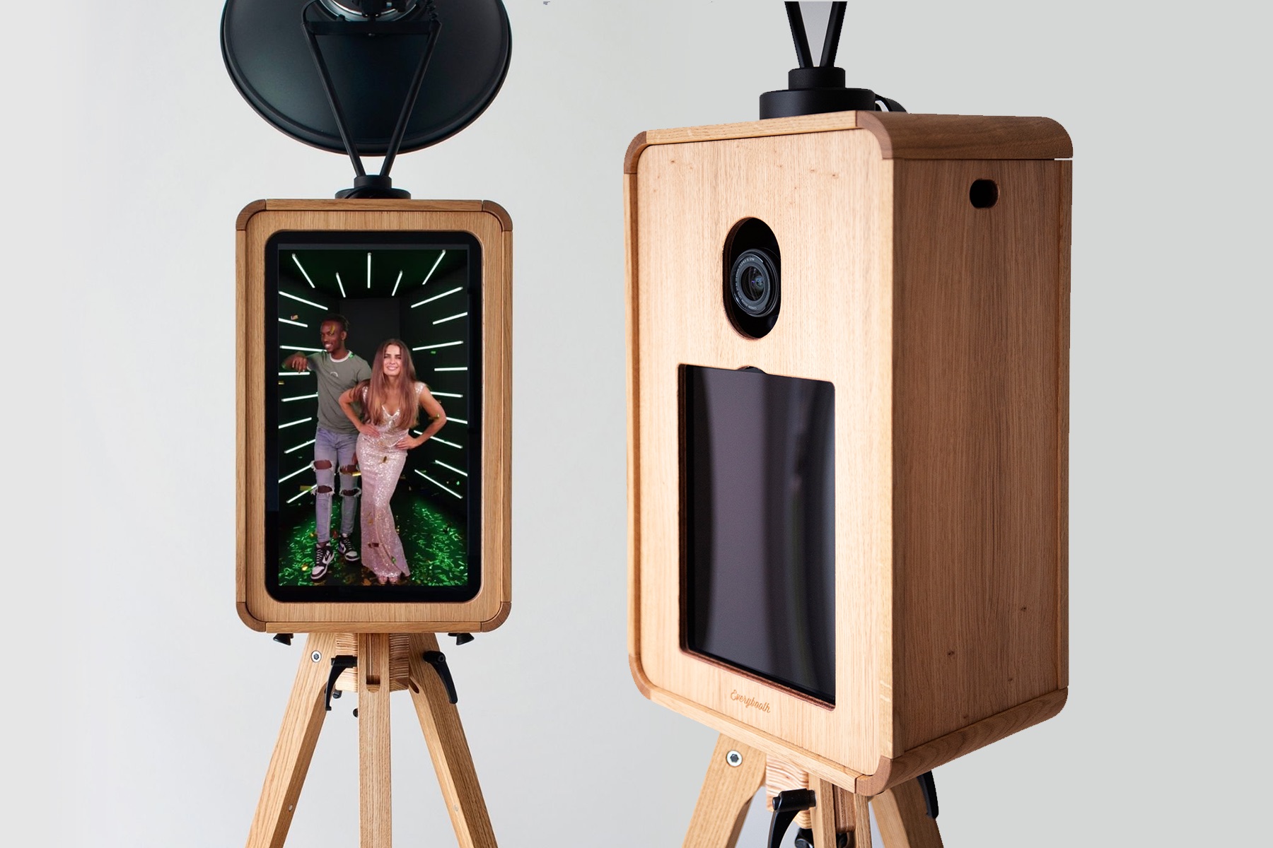 Icon Booth — Old-school looks. Brand-new tech.